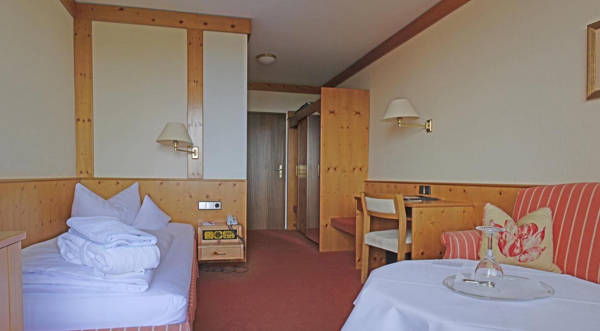 Hotel Schwanen Kaelberbronn Pfalzgrafenweiler Eksteriør billede